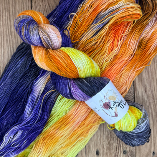 Solar Flare - Gold Sparkle Fingering