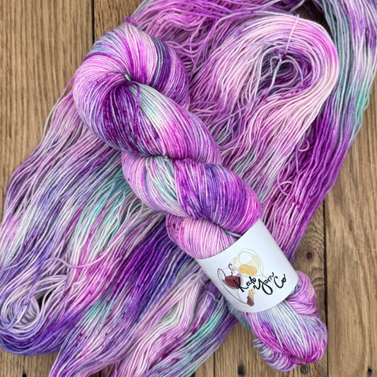 Sugar Plum - 75/25 Fingering